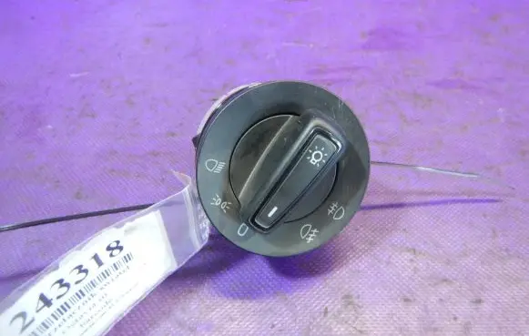 Skoda Octavia Mk3 (5E) Light switch 5E0941431F