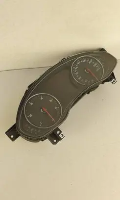 Speedometer (instrument cluster)
