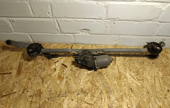 Dodge Charger Front wiper linkage and motor 57010291AG 70113 AX1590603176