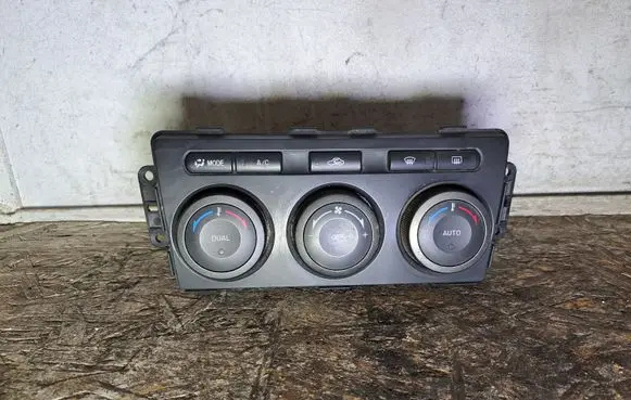 Mazda 6 Climate control unit T1005817Z 61190A