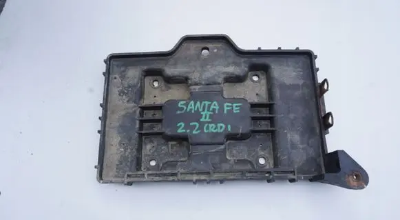Hyundai Santa Fe Battery tray 