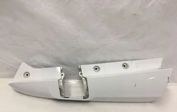 Mercedes-Benz Vito Viano W447 Tail light bulb cover holder 