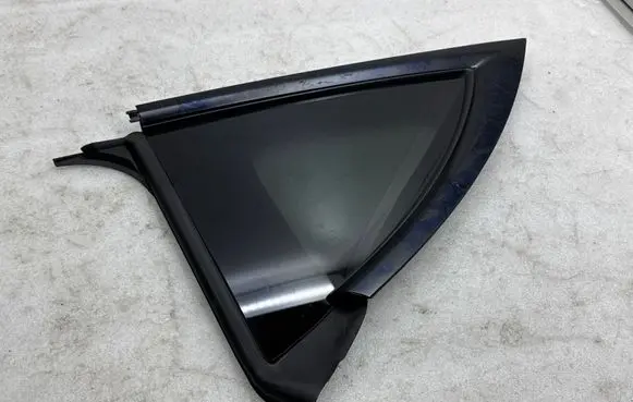 Tesla Model Y Rear side window 162116200B 149771500D 04012023