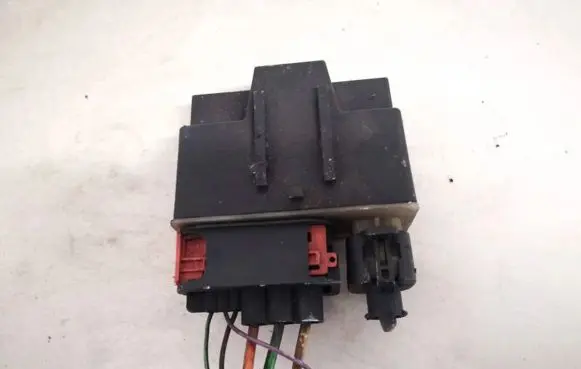 Citroen C3 Picasso Glow plug pre-heat relay 9652021180