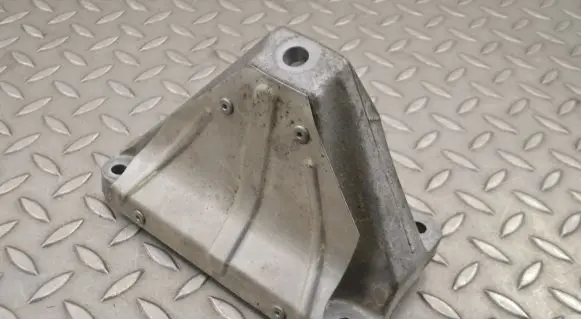 BMW 5 F10 F11 Engine mounting bracket