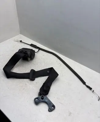 Rear seatbelt