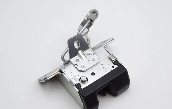 Opel Corsa C Tailgate/trunk/boot lock/catch/latch 90534769