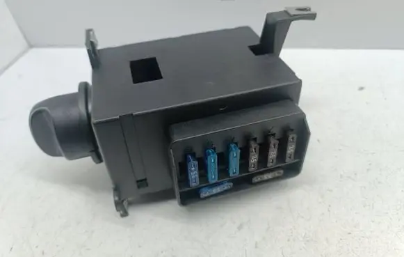 Mercedes-Benz A W168 Light switch 1685450104 A1685450104