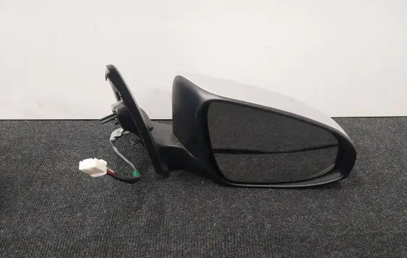 Toyota Auris E180 Front door electric wing mirror 026983