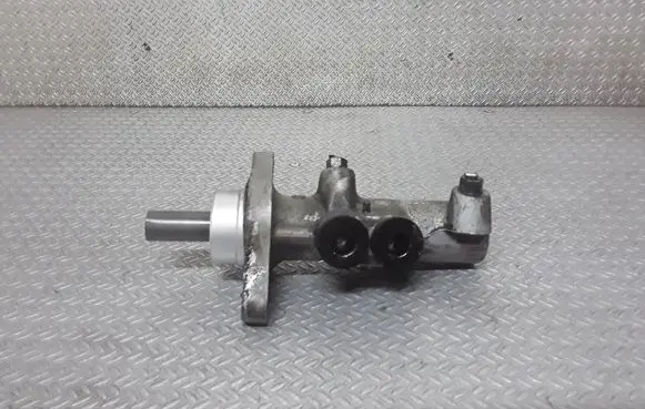 Volkswagen Transporter - Caravelle T5 Master brake cylinder
