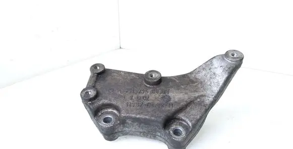 Mercedes-Benz E W212 Engine mounting bracket A6510940039