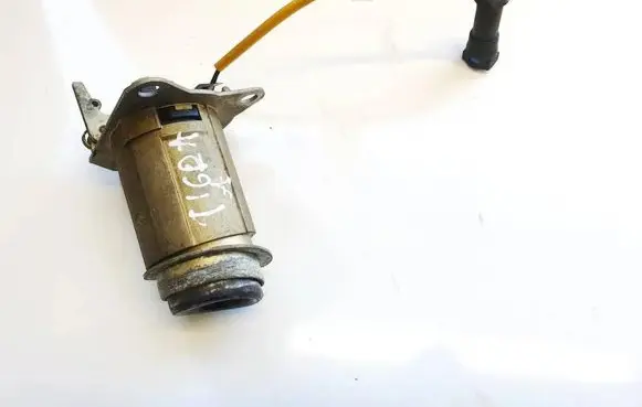 Opel Tigra A Tailgate exterior lock 90387850