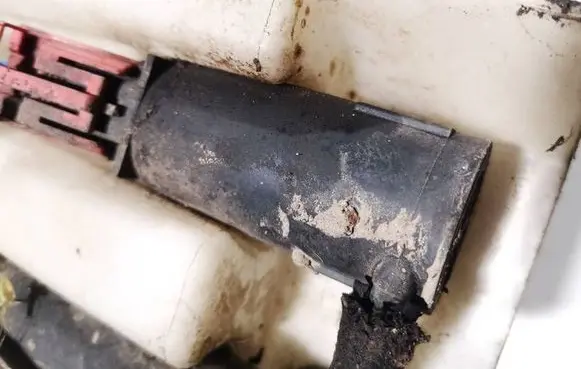 Windscreen/windshield washer pump