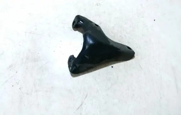 Suzuki Grand Vitara II Engine mounting bracket