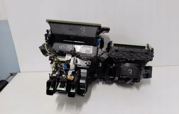 Audi Q3 F3 Interior heater climate box assembly 5WB816001B
