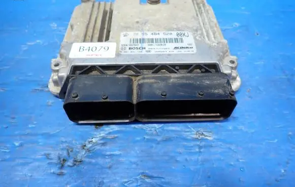 Opel Corsa D Engine control unit/module 55484520 0281031158