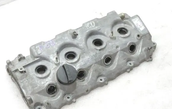 Toyota Corolla E120 E130 Rocker cam cover 1120127031