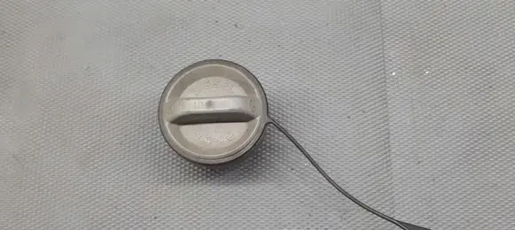 Toyota Corolla Verso E121 Fuel tank filler cap 