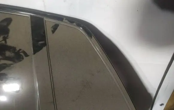 Volkswagen Phaeton Rear vent window glass 