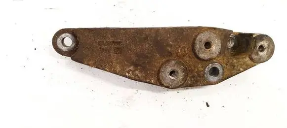 Opel Zafira B Engine mounting bracket 24459782