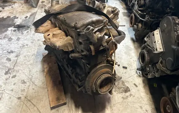 BMW 5 E28 Engine 256EA 7941178