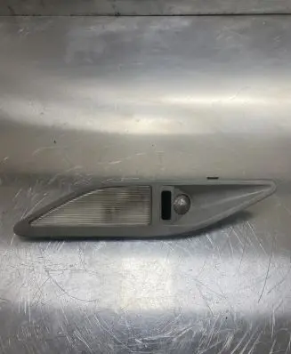 BMW 5 E39 Rear seat light 8363611