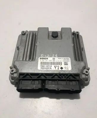 Toyota Auris 150 Engine control unit/module 8966102Y10 0281017097 89661-02Y10