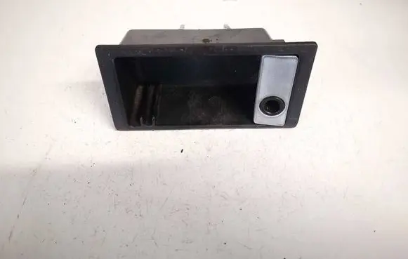 BMW 3 E46 Car ashtray 82255299 6116-82255299