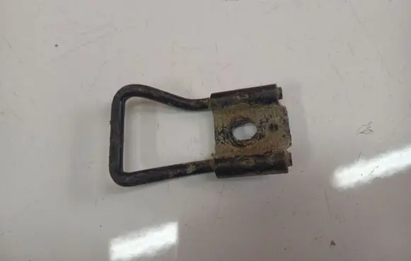 Renault Kangoo I Front door lock loop/hook striker 