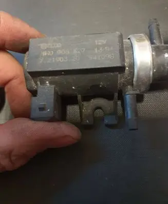 Volkswagen Golf IV Turbo solenoid valve 1H0906627 72190320 947095