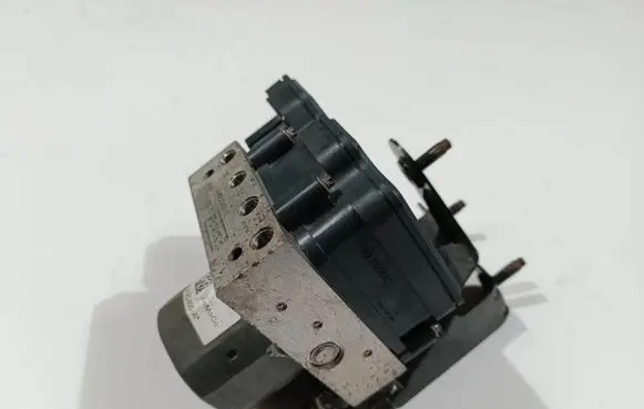 Ford Flex ABS Pump DA83-2C405-A