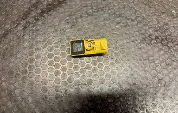 Opel Corsa D Airbag deployment crash/impact sensor 13262362