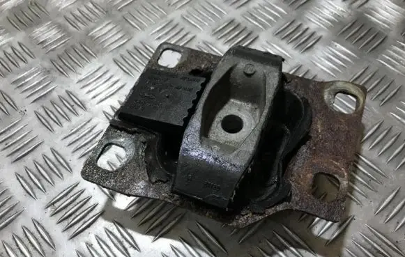 Ford Focus Engine mount bracket 98ab7m121pb 98ab-7m121-pb
