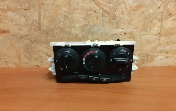 Mercedes-Benz A W168 Interior fan control switch 1827 K064597