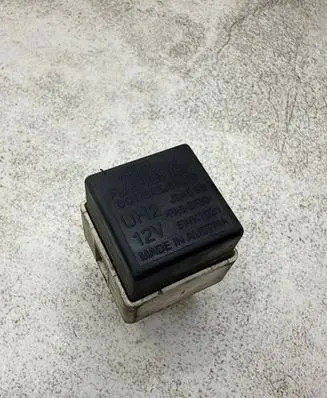 Volvo S40, V40 Other relay MB953383 5WK1021