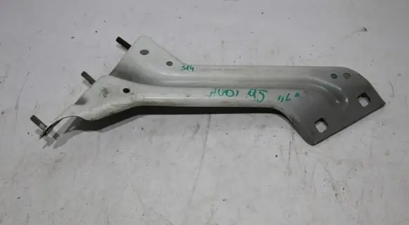 Audi Q5 SQ5 Fender mounting bracket 8R0821135