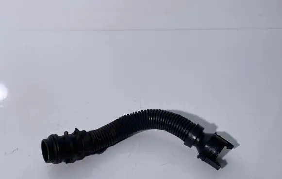 BMW 7 F01 F02 F03 F04 Breather hose/pipe 
