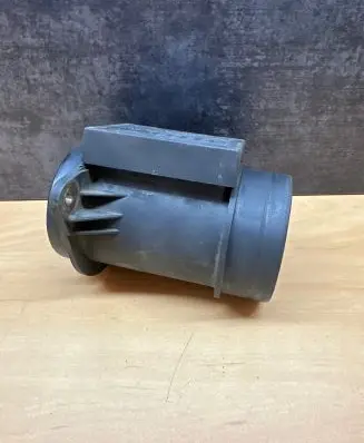 Audi A4 S4 B5 8D Mass air flow meter 71822101 074906461
