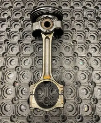 Renault Master III Piston 8090651