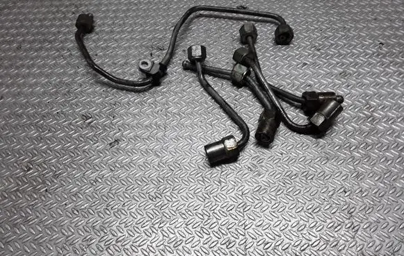 Chrysler Voyager Fuel injector supply line/pipe 