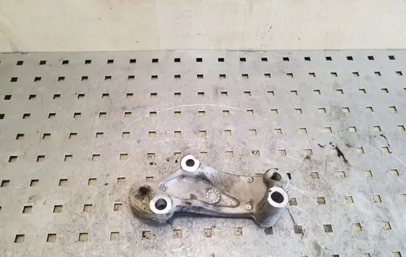 Nissan Qashqai Engine mounting bracket 11253JD700