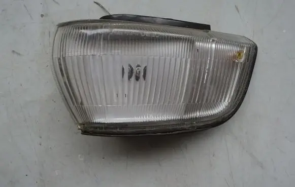 Toyota Corolla E110 Front indicator light 0821211556
