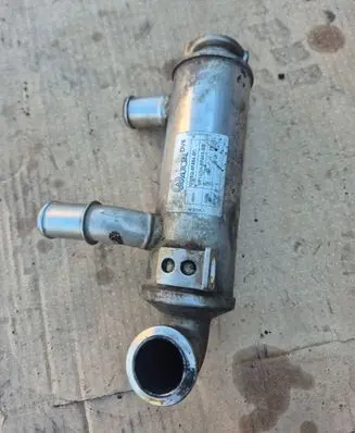 Ford Focus EGR valve cooler 3M5Q9F464BC VP1U3H9P445BB