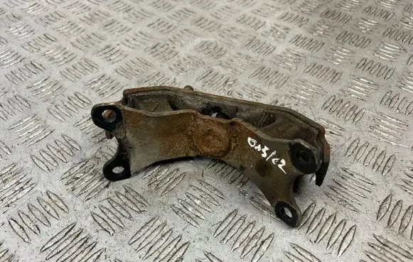 Subaru Outback (BS) Gearbox mount 41022AL030