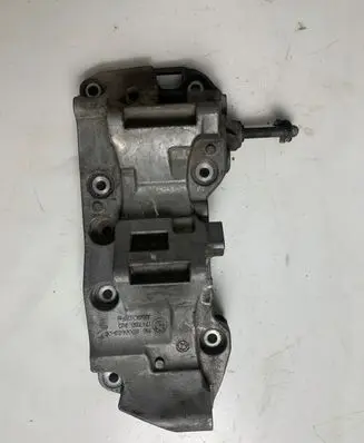 BMW 5 F10 F11 Engine mounting bracket 8506863 174786
