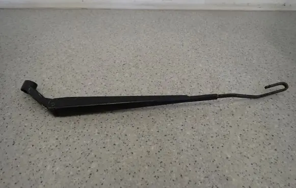 Toyota Corolla E120 E130 Front wiper blade arm 8522102120