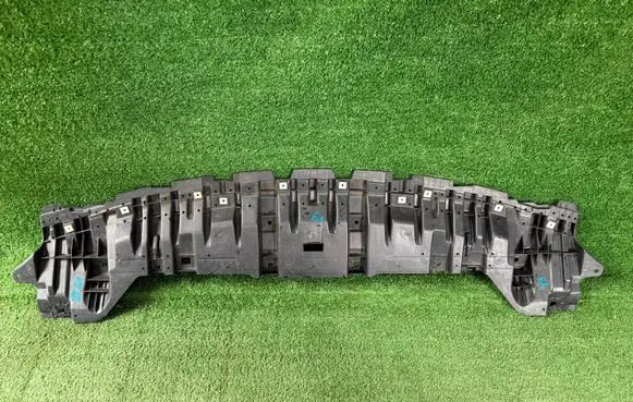 Toyota Auris E180 Engine splash shield/under tray 5261802040