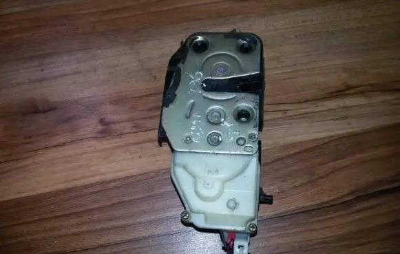 Mazda 626 Rear door lock
