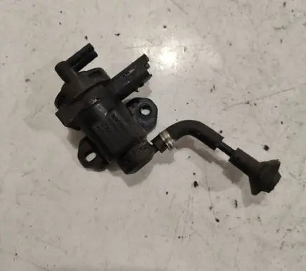 Vacuum valve