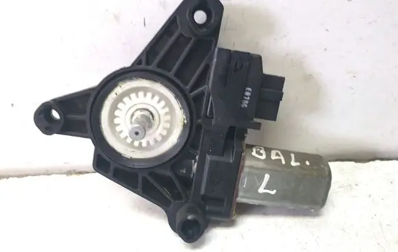 Mercedes-Benz GLA W156 X156 Rear door window regulator motor 935441
